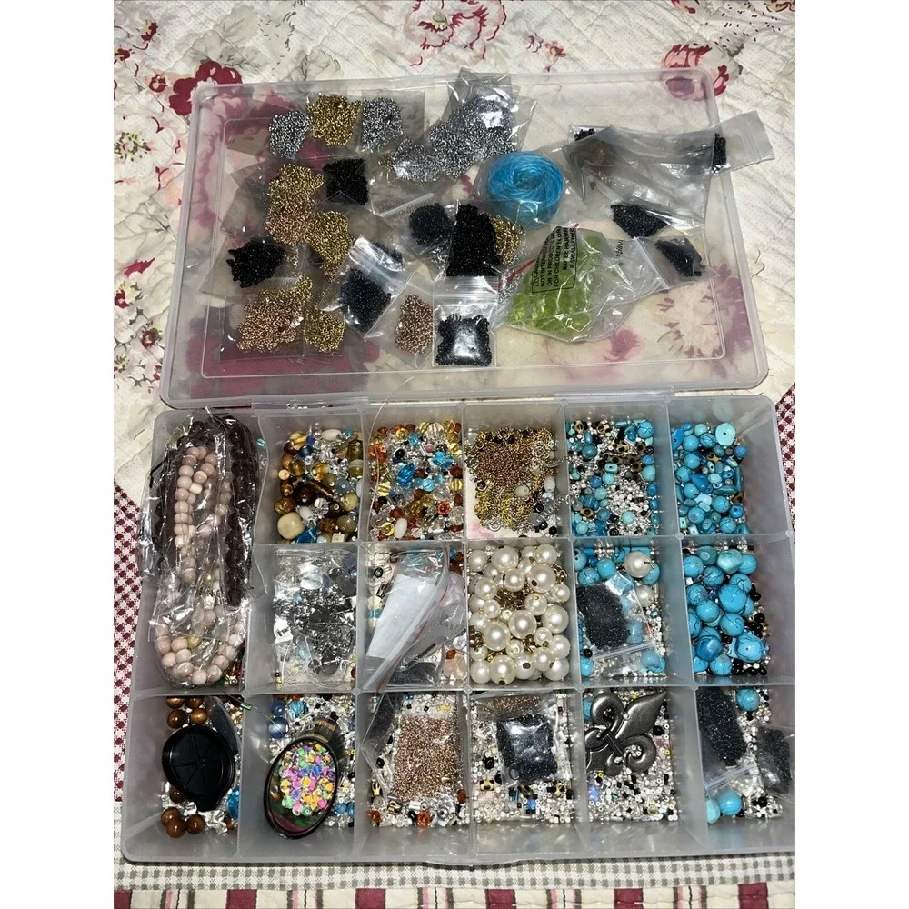 Seed Beads Lot , Findings , Turquoise Beads , Chains And‎ Divided Container